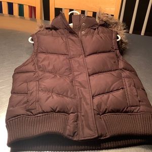 Gap Women’s “puffy” vest